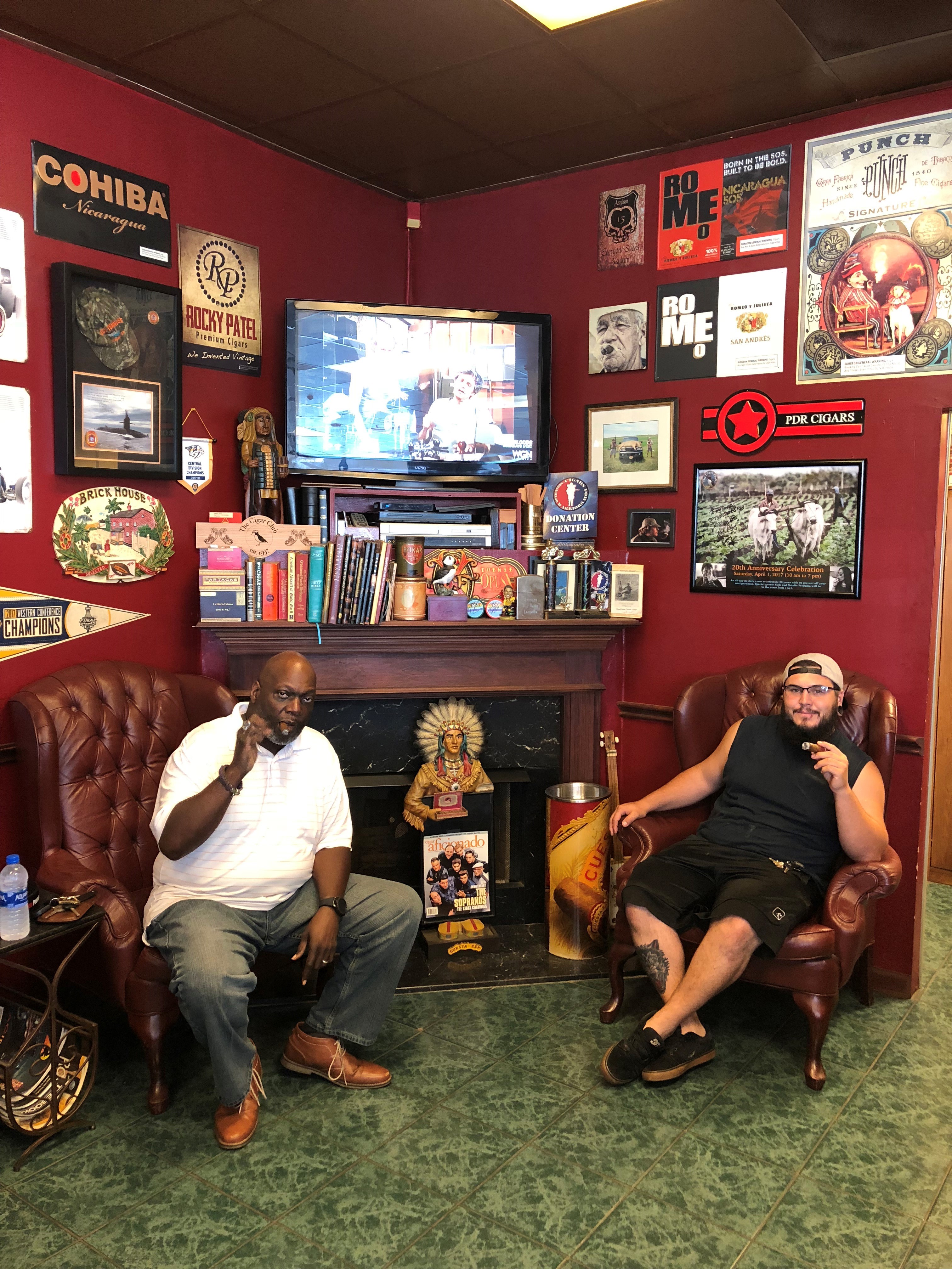 Cigar Club of Nashville Patrons