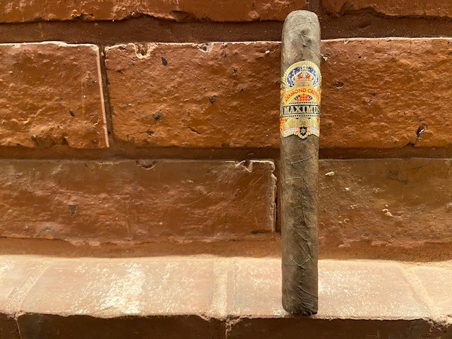 Maxprelight1 diamond crown maximus cigar
