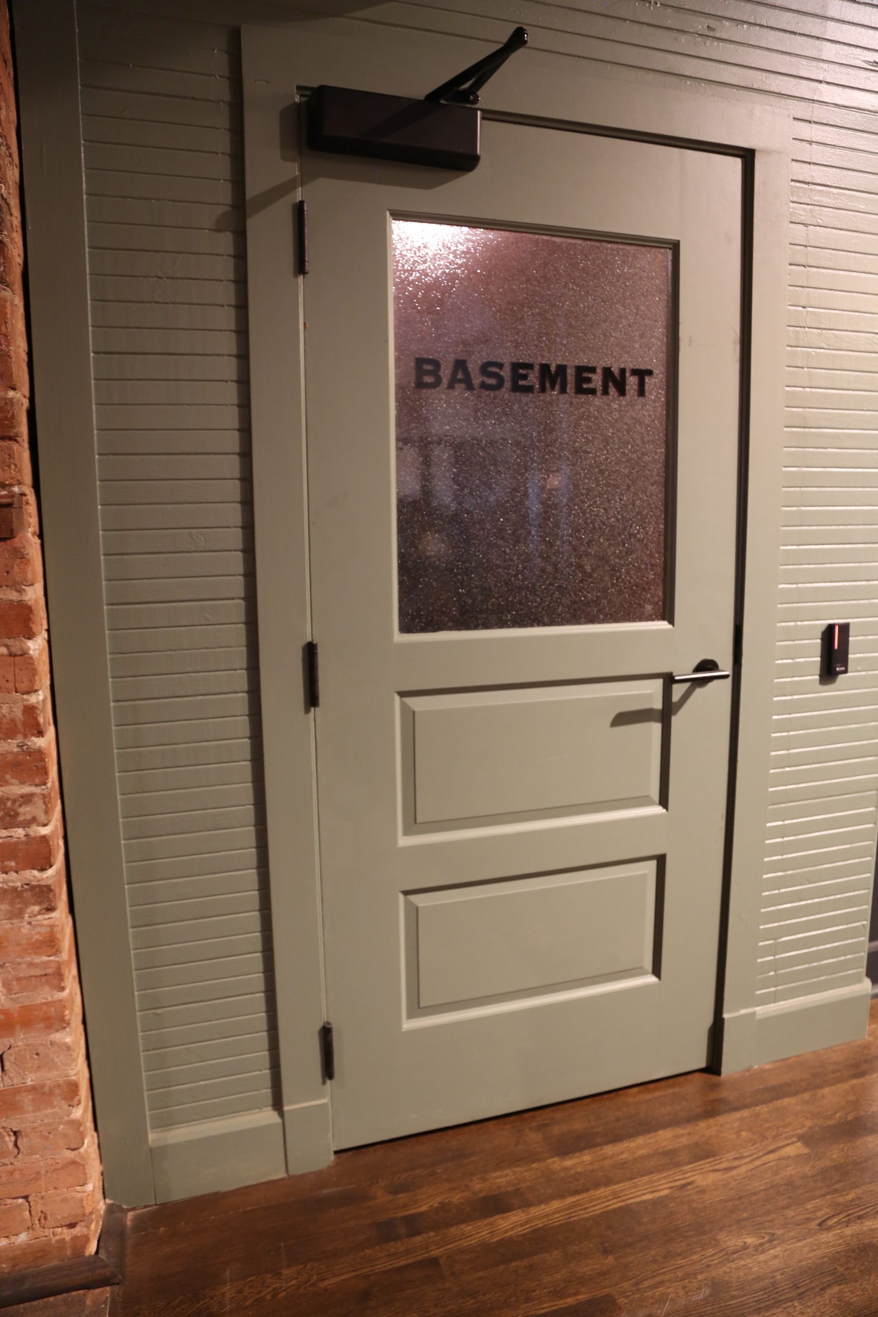 Door Real