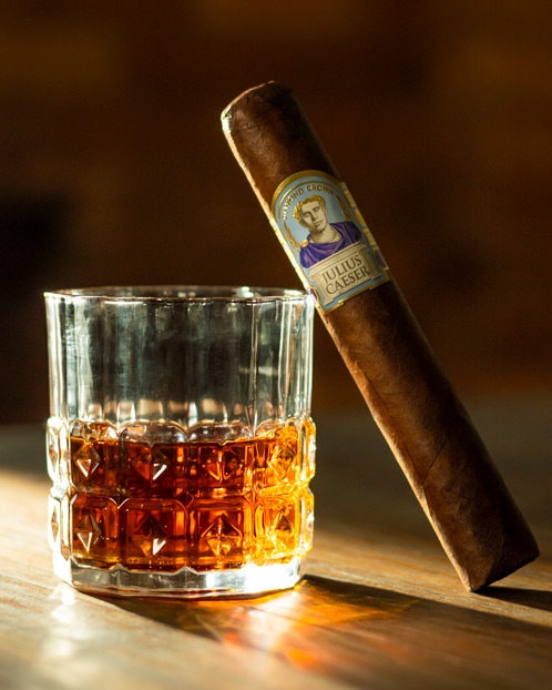 diamond crown julius caeser cigar with bourbon