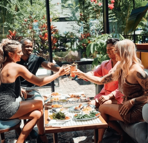 Flor Fina restaurant with friends and food